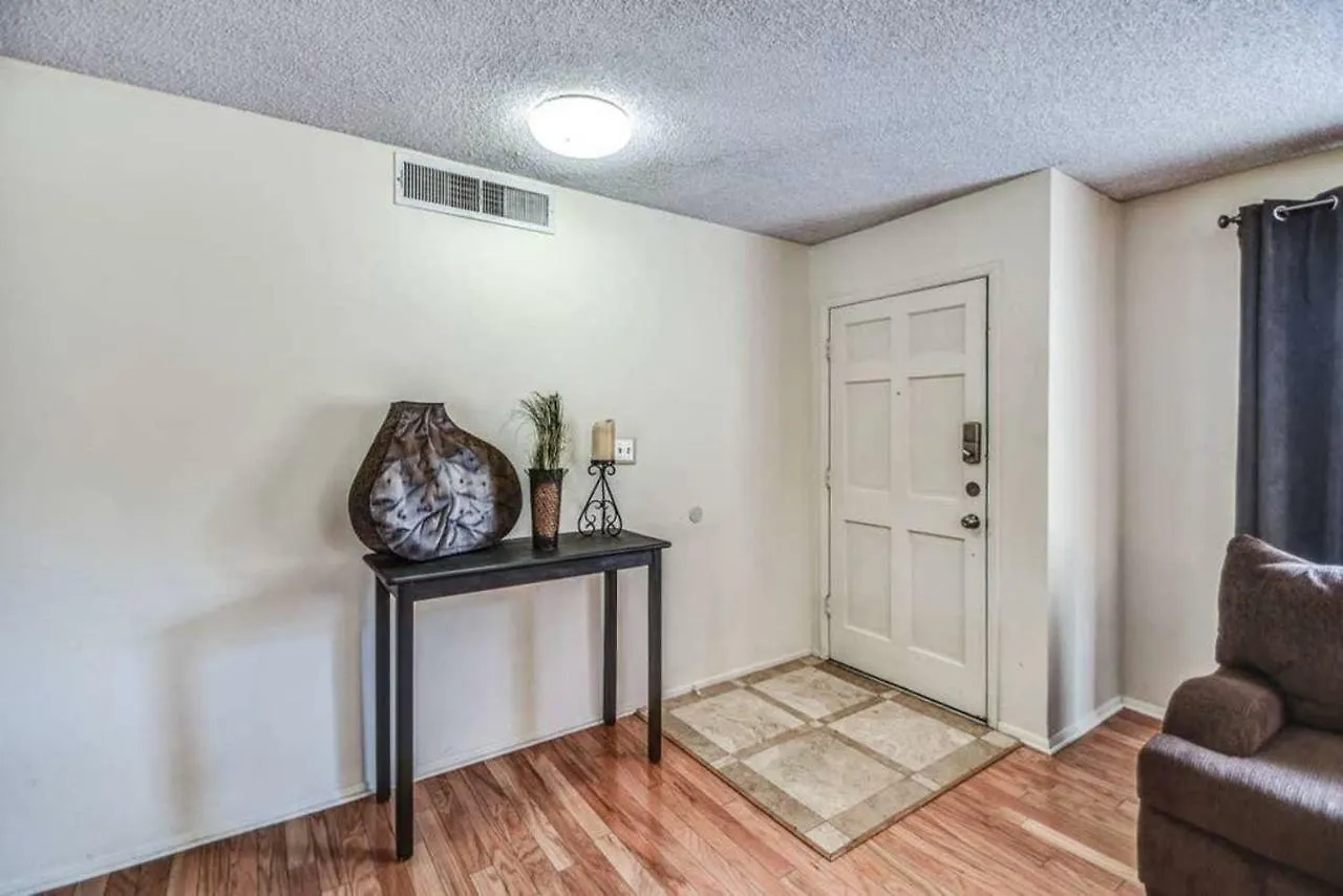 Larkspur Villa - Lovely & Entertaining Hot Tub With Pool, Resort Living! Phoenix