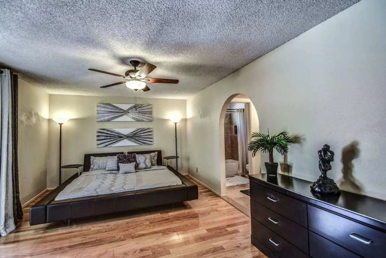Larkspur Villa - Lovely & Entertaining Hot Tub With Pool, Resort Living! Phoenix USA