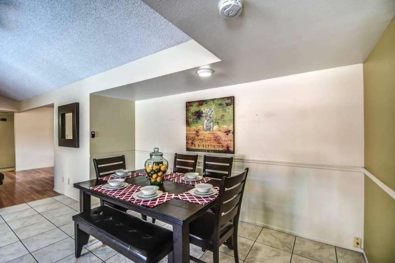 Larkspur Villa - Lovely & Entertaining Hot Tub With Pool, Resort Living! Phoenix